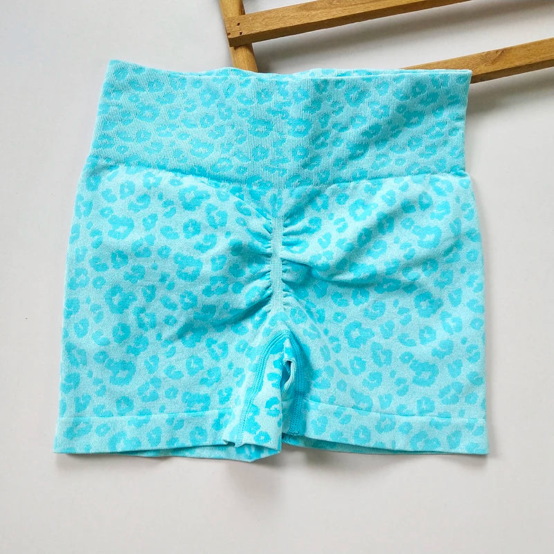 Short de yoga moulant et séchant rapidement à taille haute.