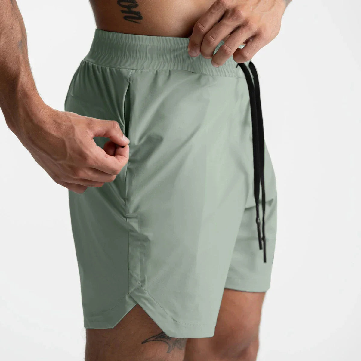 2024 Herren Laufshorts Einlagig Gewebt Schnell Trocknend Fitnessstudio Einfarbig Fitness Sport Freizeit Training Sportbekleidung Fünfpunkt-Hose Neu