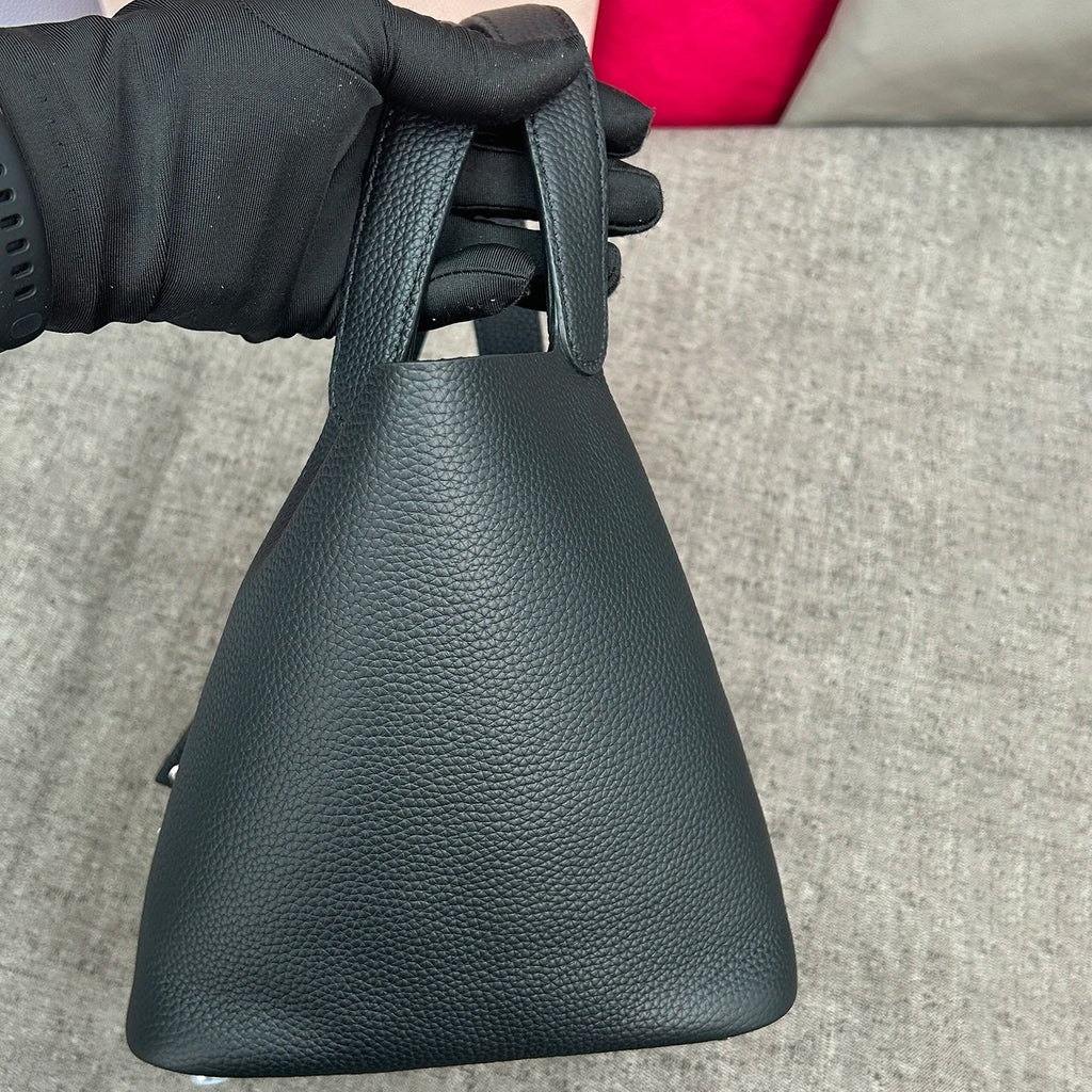 Damen Leder Eimer Tasche - Handtasche aus echtem Leder | Große Tragetasche mit silbernen Beschlägen