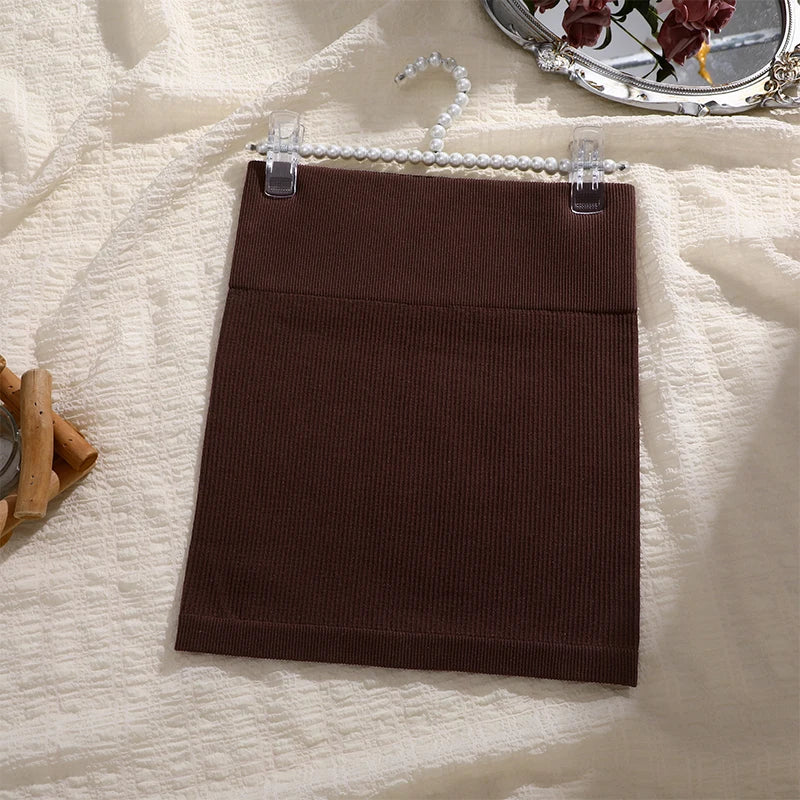 Mini-jupe en maille amincissante