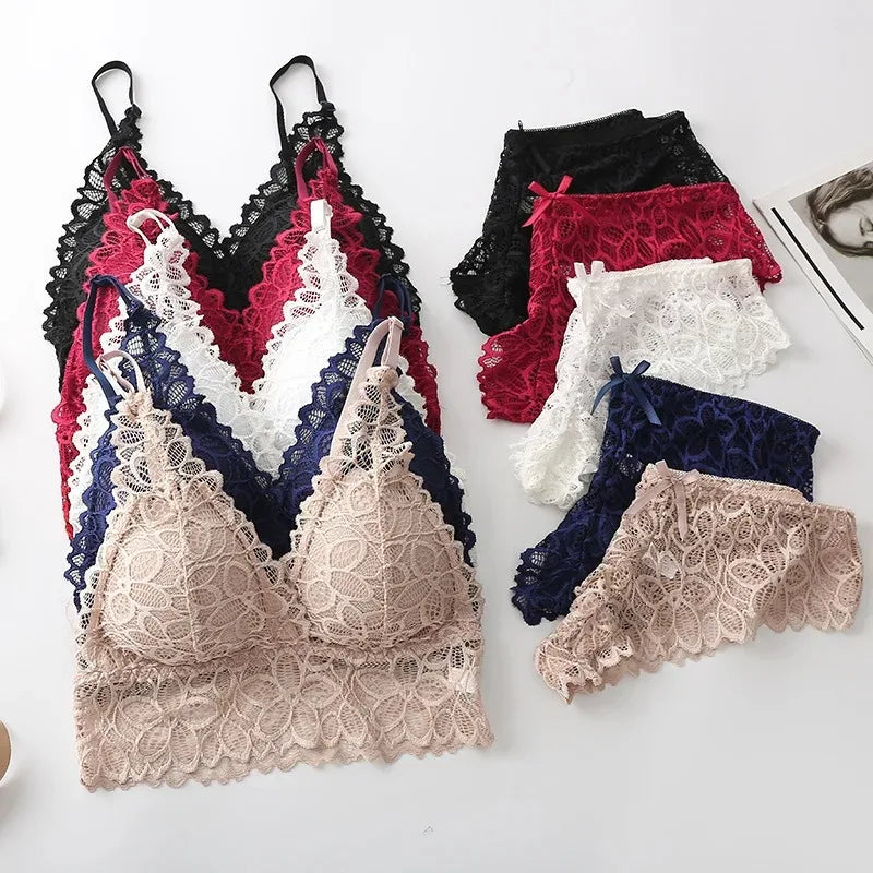 Ensemble soutien-gorge sans armatures et culotte en dentelle florale