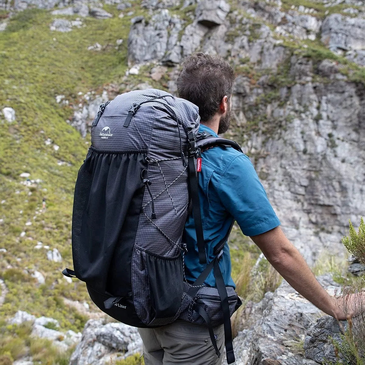 Naturehike wasserdichter Bergrucksack mit Regenschutz zum Wandern