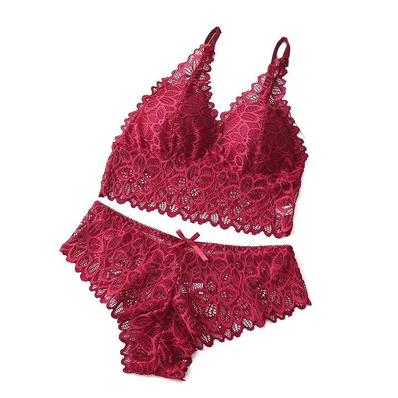 Ensemble soutien-gorge sans armatures et culotte en dentelle florale